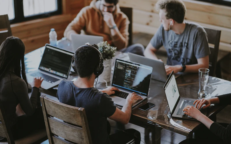 Cutting-Edge Technology benefit visual for Suave Creators software services